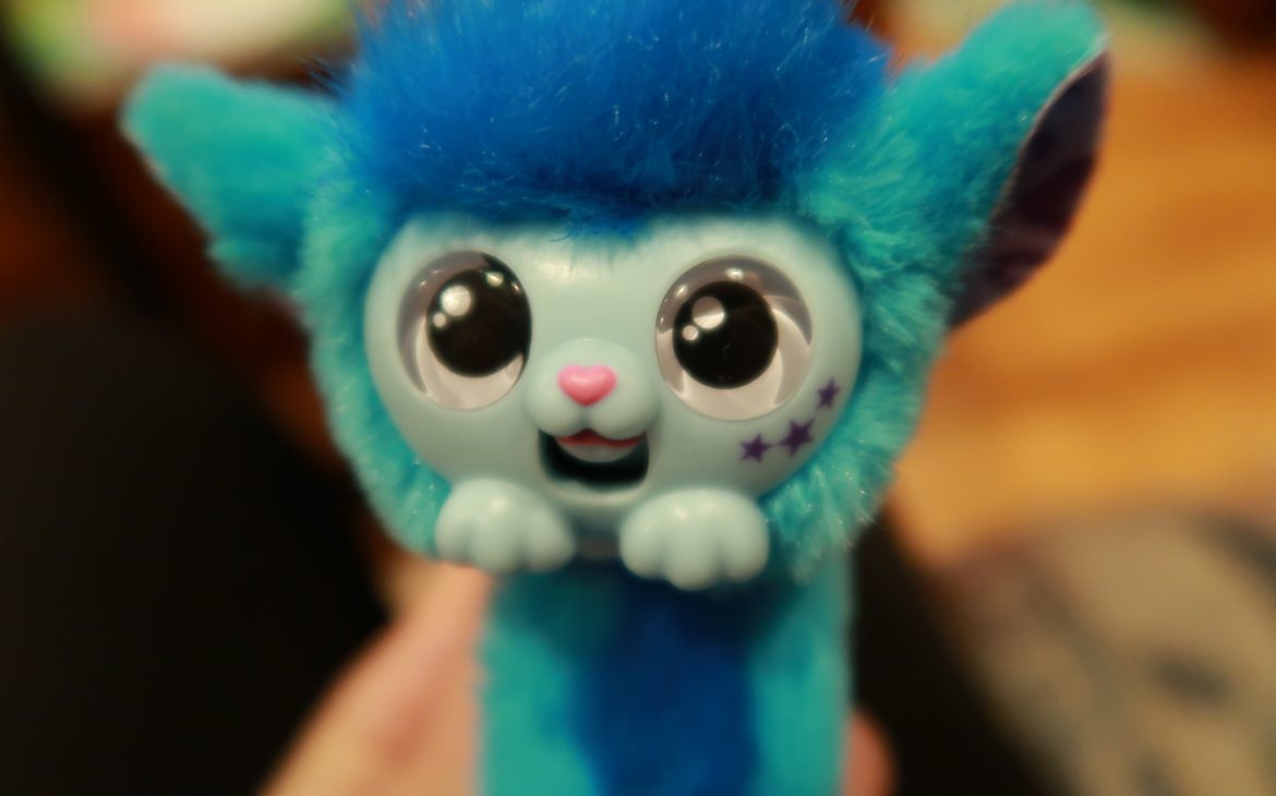 close up of blue Skyo Wrapples toy from Little Live Pets